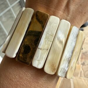 Anthropologie Buffalo Horn Stretch Bracelet!!🔥🔥🔥
